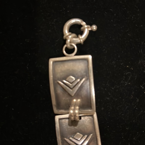 Silpada sterling silver logo bracelet - Picture 3 of 5